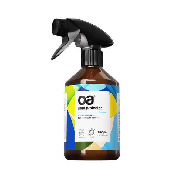 Vandeniui atsparus baldinių audinių impregnantas OA SOFA PROTECTOR (250 ml.)